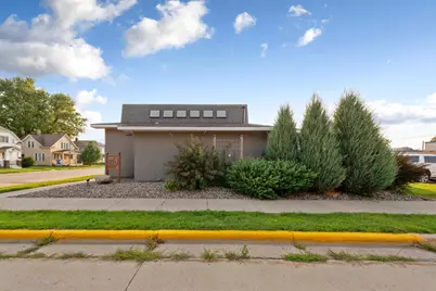 152 E Pearl Street, Owatonna, MN 55060 - Photo 2