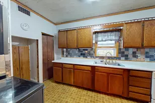 441 Center Ave S, Glenville, MN 56036 - Photo 8