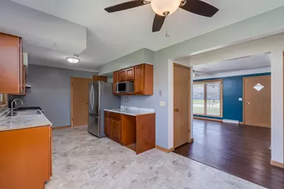 209 Hillcrest Way, Le Sueur, MN 56058 - Photo 8