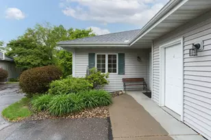 2645 Golf View Dr, River Falls, WI 54022 - Photo 2
