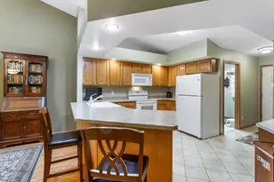 2645 Golf View Dr, River Falls, WI 54022 - Photo 12