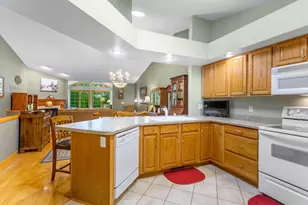 2645 Golf View Dr, River Falls, WI 54022 - Photo 14