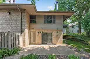 18661 Clear View Ct, Minnetonka, MN 55345 - Photo 2