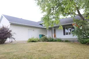 407 Siemers Ct, Breckenridge, MN 56520 - Photo 1