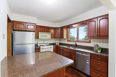 13121 Upton Avenue S, Burnsville, MN 55337 - Photo 10