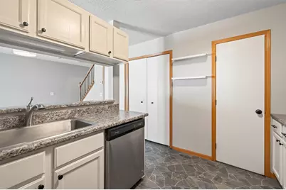 14756 Excelsior Lane #15, Apple Valley, MN 55124 - Photo 18