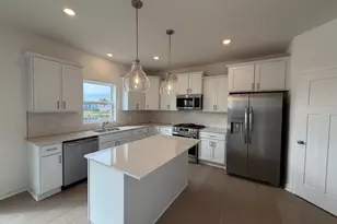 7621 Lotus Ln, Lino Lakes, MN 55038 - Photo 2