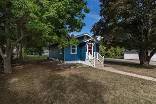 616 Lake St, Alexandria, MN 56308 - Photo 1