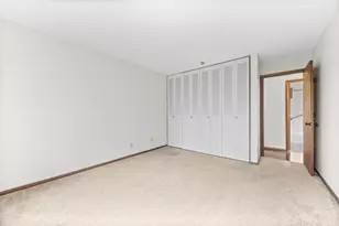 2800 Hillsboro Ave N, New Hope, MN 55427 - Photo 22