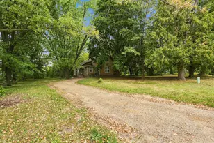 401 S Division St, Roberts, WI 54023 - Photo 1