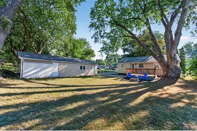 180 Grenadier Avenue N, Oakdale, MN 55128 - Photo 32