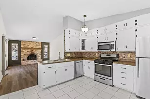 5885 Hidden Oaks Cir SE, Prior Lake, MN 55372 - Photo 2