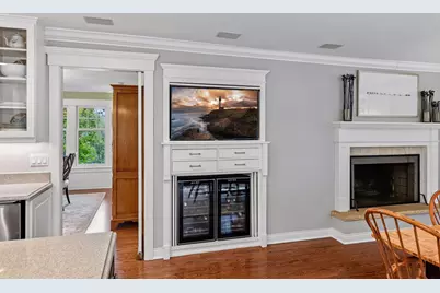 330 Peavey Road, Wayzata, MN 55391 - Photo 20