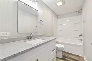 104 Central Ave S, Dodge Center, MN 55927 - Photo 18