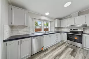 104 Central Ave S, Dodge Center, MN 55927 - Photo 8
