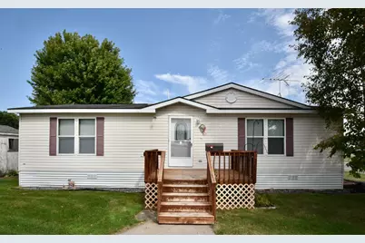 708 1st Street E, Milaca, MN 56353 - Photo 4