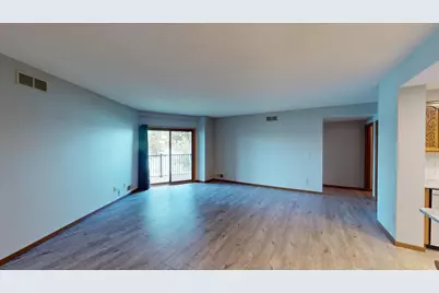 808 Lake Chapeau Drive #105, Albert Lea, MN 56007 - Photo 2