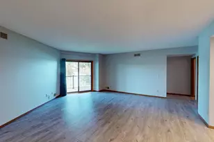 808 Lake Chapeau Dr, Albert Lea, MN 56007 - Photo 2