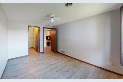 808 Lake Chapeau Drive #105, Albert Lea, MN 56007 - Photo 8