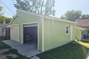 822 4th Ave, Madison, MN 56256 - Photo 24
