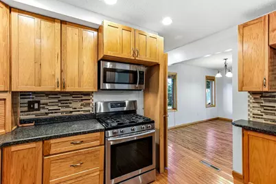 8500 Quinn Avenue S, Bloomington, MN 55437 - Photo 12