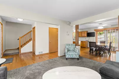 379 Wheelock Parkway E, Saint Paul, MN 55130 - Photo 8