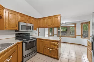 9163 Ranchview Ln N, Maple Grove, MN 55369 - Photo 6