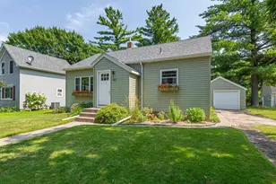 707 N Hennepin St, Winthrop, MN 55396 - Photo 4