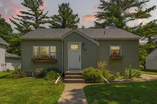 707 N Hennepin St, Winthrop, MN 55396 - Photo 2