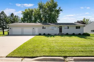 507 5th St NE, Hayfield, MN 55940 - Photo 1