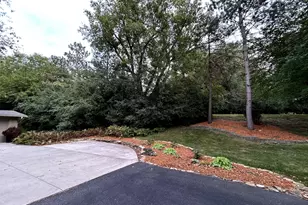 2010 Merrihills Dr SW, Rochester, MN 55902 - Photo 32