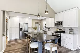 1922 Oakland Rd, Minnetonka, MN 55305 - Photo 8