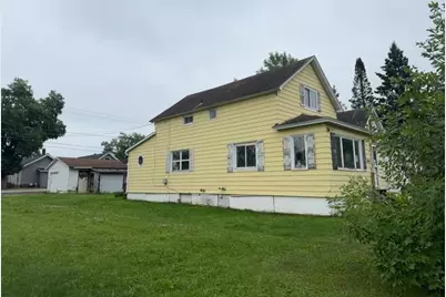 2604 5th Avenue W, Hibbing, MN 55746 - Photo 1