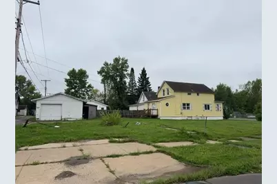 2604 5th Avenue W, Hibbing, MN 55746 - Photo 2