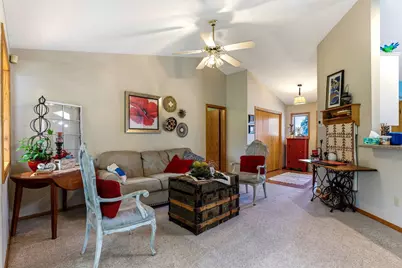 9205 Yorkshire Lane, Brooklyn Park, MN 55443 - Photo 8