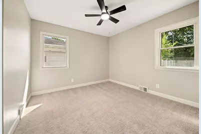 6809 Dudley Avenue N, Crystal, MN 55428 - Photo 20