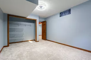 8818 Belvedere Dr, Eden Prairie, MN 55347 - Photo 40