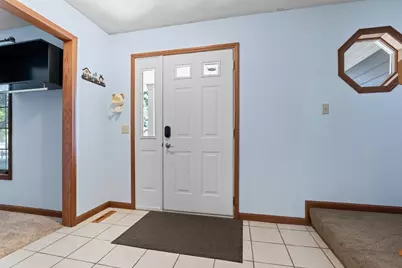 8818 Belvedere Drive, Eden Prairie, MN 55347 - Photo 14