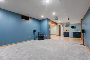 8818 Belvedere Dr, Eden Prairie, MN 55347 - Photo 34