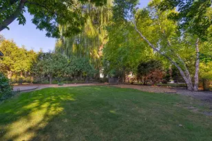 8818 Belvedere Dr, Eden Prairie, MN 55347 - Photo 42