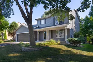 8818 Belvedere Dr, Eden Prairie, MN 55347 - Photo 2
