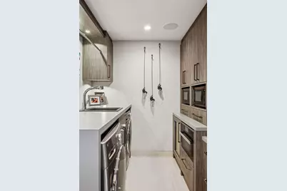 1201 Yale Place #1110, Minneapolis, MN 55403 - Photo 32