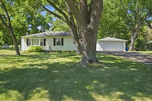 125 Hackberry Hill, Orono, MN 55356 - Photo 1