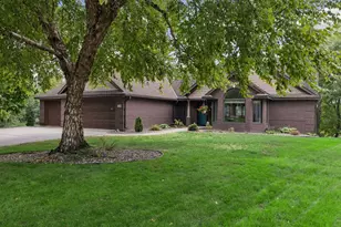 2349 16th Terrace NW, New Brighton, MN 55112 - Photo 2