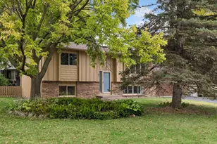 11315 40th Ave N, Plymouth, MN 55441 - Photo 2