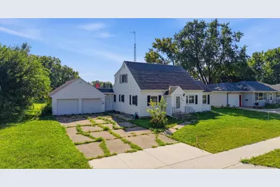 1025 7th Street S, Saint James, MN 56081 - Photo 1