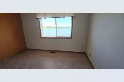 211 W Lake Street, Parkers Prairie, MN 56361 - Photo 16