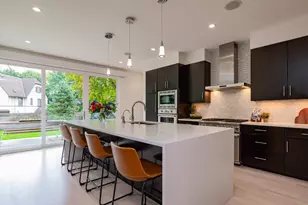 674 Montcalm Pl, Saint Paul, MN 55116 - Photo 6