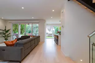 674 Montcalm Pl, Saint Paul, MN 55116 - Photo 8