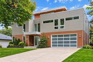 674 Montcalm Pl, Saint Paul, MN 55116 - Photo 1